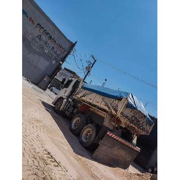 Caminhões Fechados de Areia em Caieiras
